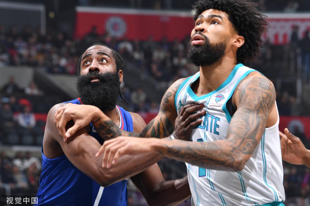 发挥作用的 发挥作用的